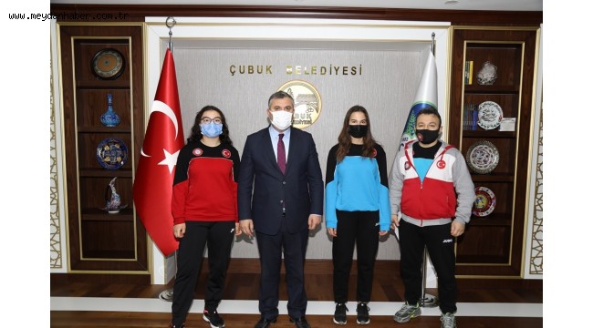 Çubuk Belediyesi Engelsiz Spor Kulübünden 2 sporcu millitakım kampına çağrıldı