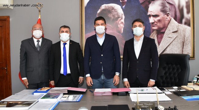 FOÇA BELEDİYESİ'NDE ÇALIŞAN MEMURLAR İÇİN YENİ SÖZLEŞME İMZALANDI