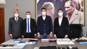 FOÇA BELEDİYESİ'NDE ÇALIŞAN MEMURLAR İÇİN YENİ SÖZLEŞME İMZALANDI