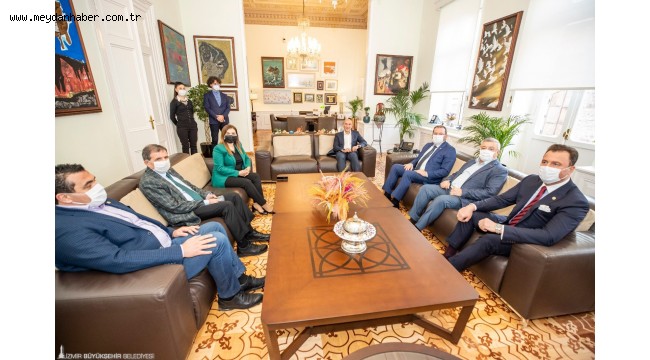 İzmir Büyükşehir Belediyesi'nden deprem brifingi