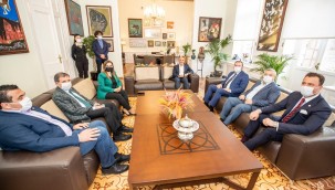 İzmir Büyükşehir Belediyesi'nden deprem brifingi