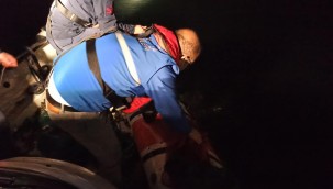 İzmir'de 1 Ton Akivades ve 1 Ton Deniz Patlıcanı Denize İade Edildi