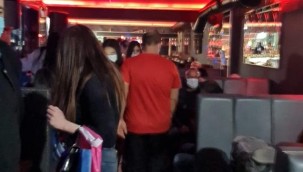 İzmir'de eğlence mekanlarına baskın: 42 kişiye 264 bin lira ceza