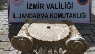 İzmir'de Roma dönemine ait sütun başlığı ele geçirildi