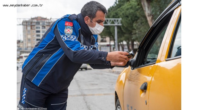 İzmir'de zabıta ekipleri koronavirüs denetiminde