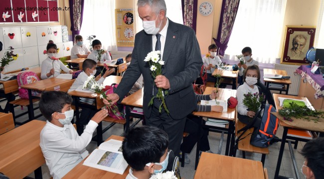 Minik Çınar mesaj gönderdi, Başkan Başdeğirmen yerel yönetimleri anlattı