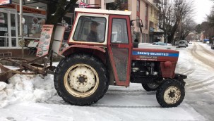 Ödemiş Belediyesi ekipleri kış mücadelesinde