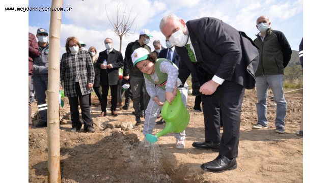 Orman Haftası'nda Menemen'de yüzlerce fidan dikildi