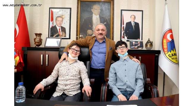 Özel Konuklar Esen'i Mutlu Etti