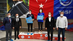 PALETLİ YÜZME ŞAMPİYONASI BEYLİKDÜZÜ'NDE BAŞLADI