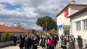 Tepecik İlkokulu ''Kadın, Dünyayı Döndürendir'' dedi