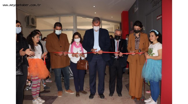 Tire Belediyesi Oda Tiyatrosu Açıldı