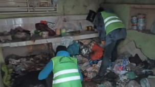 Turgutlu Belediyesi Ekipleri Harekete Geçti: 4 Traktör Çöp Çıkarıldı