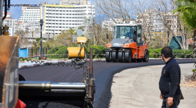 Yama tutmaz caddeye sıfır asfalt