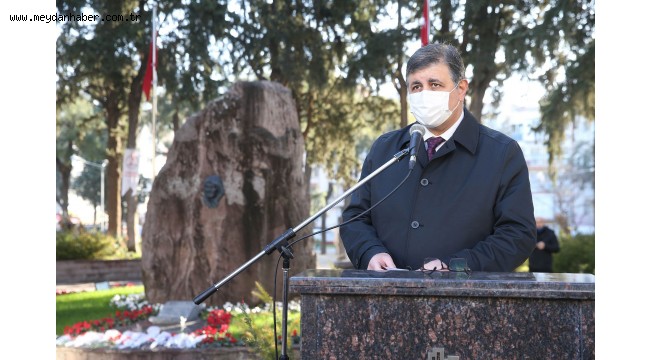Zübeyde Ana'nın kabrinde 8 Mart anması
