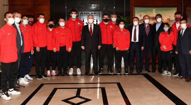 ASKİ SPORLU AVRUPA ŞAMPİYONLARI MANSUR YAVAŞ'I ZİYARET ETTİ 