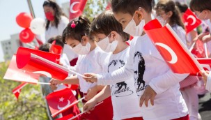 Atatürk'ün çocuklarını bayram coşkusu sardı