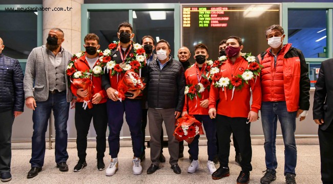 AVRUPA ŞAMPİYONLARINA BAŞKENT'TE COŞKULU KARŞILAMA