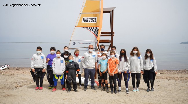 AYVALIKLI WINDSURFCÜLER MİLLİ TAKIM YOLUNDA