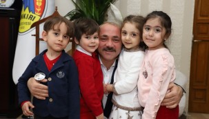 Başkan Esen Tüm Çocukların 23 Nisan Ulusal Egemenlik ve Çocuk Bayramı'nı Kutladı