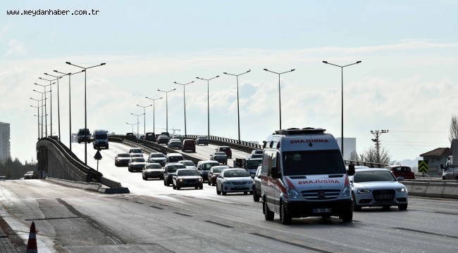 BAŞKENT'TE ULAŞIM HAMLESİ SÜRÜYOR: AYAŞ YOLU VE HASKÖY KÖPRÜLÜ KAVŞAĞI HİZMETE AÇILDI