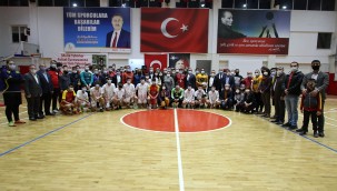 BAYRAKLI'DA ANLAMLI TURNUVA