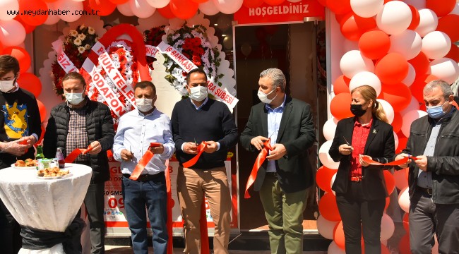 BELEDİYE BAŞKANI ULAŞ YURDAKUL ESLEM TELEKOM'UN AÇILIŞINI GERÇEKLEŞTİRDİ