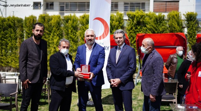 BORNOVA KIZILAY'DAN ANLAMLI ETKİNLİK