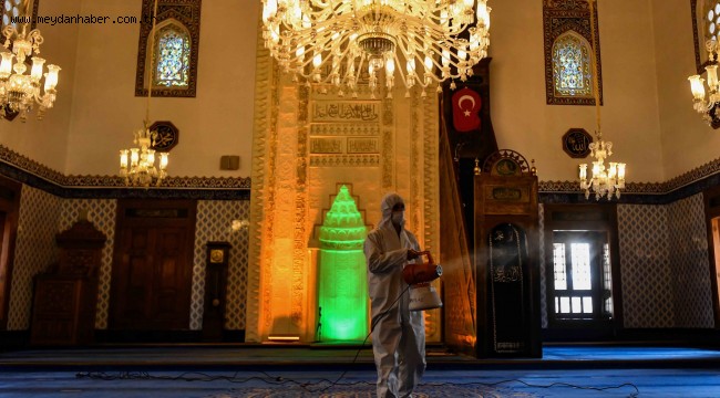 BÜYÜKŞEHİR'DEN CAMİLERDE TEMİZLİK SEFERBERLİĞİ