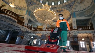 ÇANKAYA'DA CAMİLERE RAMAZAN TEMİZLİĞİ