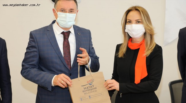 CHP KADIN KOLLARI GENEL BAŞKANI AYLİN NAZLIAKA LÜTFÜ SAVAŞ'I ZİYARET ETTİ