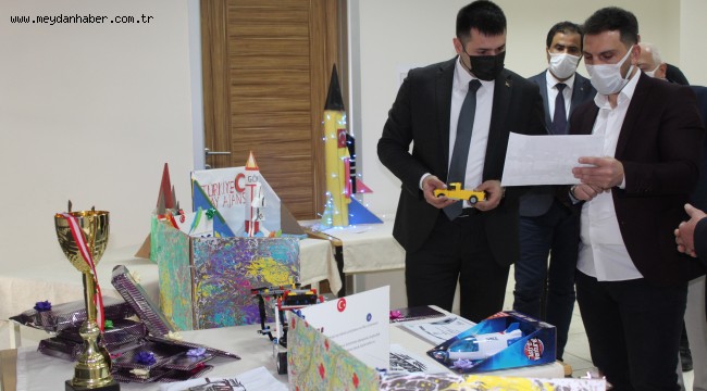 ÇOCUKLAR HAYALLERİNDEKİ UZAY ARAÇLARINI TASARLADI