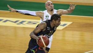 DarüşşafakaTekfen 99 – 78 Aliağa Petkimspor