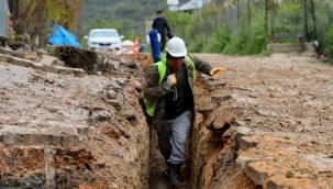 DÖVER'DE İÇME SUYU YENİLEME ÇALIŞMALARI SÜRÜYOR