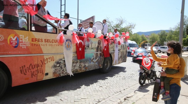 EFES SELÇUK BELEDİYESİ'NDEN 23 NİSAN KORTEJİ