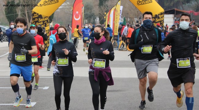 EFES ULTRA MARATONU KİTAP BAĞIŞINDA DA LİMİTLERİ ZORLADI