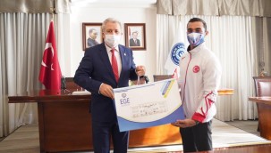Egeli milli sporcu Arıcan, Avrupa Şampiyonu oldu