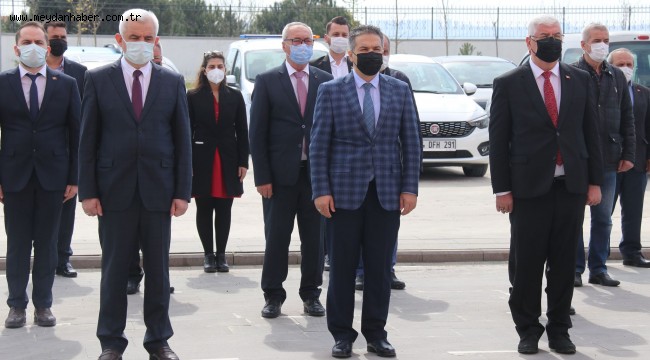 Ergene'de 23 Nisan ve TBMM'nin Yıl Dönümü Çelenk Sunma Programı İle Kutlandı