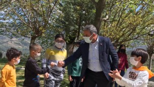 GEZİCİ KÜTÜPHANE BEYDAĞ'DA MİNİKLERİ SEVİNDİRDİ