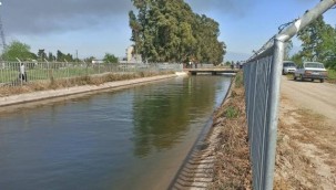 Kanalda akıntıya kapılan çocuklardan 2'si kurtarıldı, 2'si kayboldu