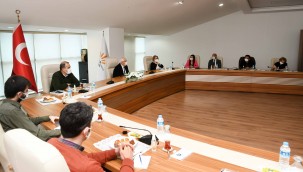 Karabağlar'ın planları meslek odalarına anlatıldı