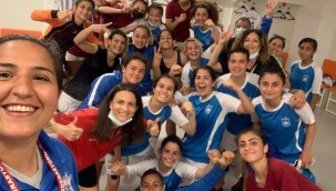  Konak Belediyesi Kadın Futbol Takımı çeyrek finalde