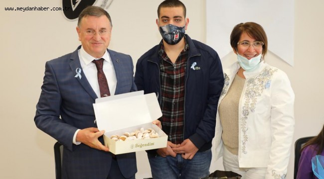 OTİZMLİ BİREYLERDEN BAŞKAN SAVAŞ'A ZİYARET