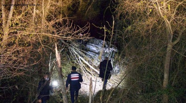 Samsun'da şarampole yuvarlanan otomobil alev aldı: 2 ölü