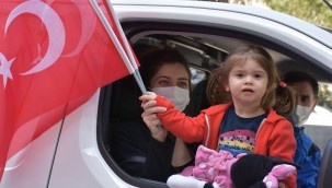 ŞEHZADELERDE 23 NİSAN COŞKUSU VATANDANDAŞIN AYAĞINA GİTTİ