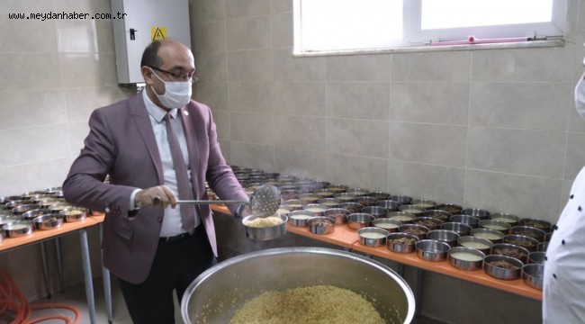 SICAK YEMEK YARDIMI 7 YILDIR DEVAM EDİYOR