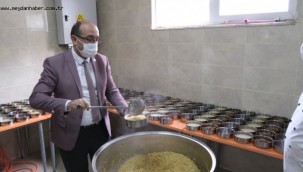 SICAK YEMEK YARDIMI 7 YILDIR DEVAM EDİYOR