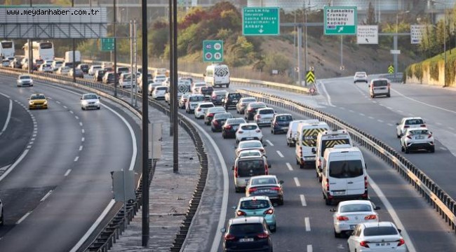 Tam kapanma öncesi İstanbul'dan kaçış sürüyor