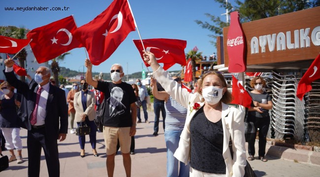 "19 MAYIS'IN TEMELİNDE TOPLUMUN BAĞIMSIZLIK HEYECANI VE UYANIŞI VARDIR"