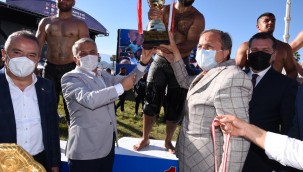 2021 YILININ İLK YAĞLI GÜREŞLERİ KUMLUCA'DA DÜZENLENDİ